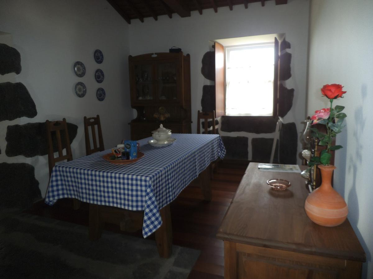 Casa Da Madrinha Graciosa Farm stay *